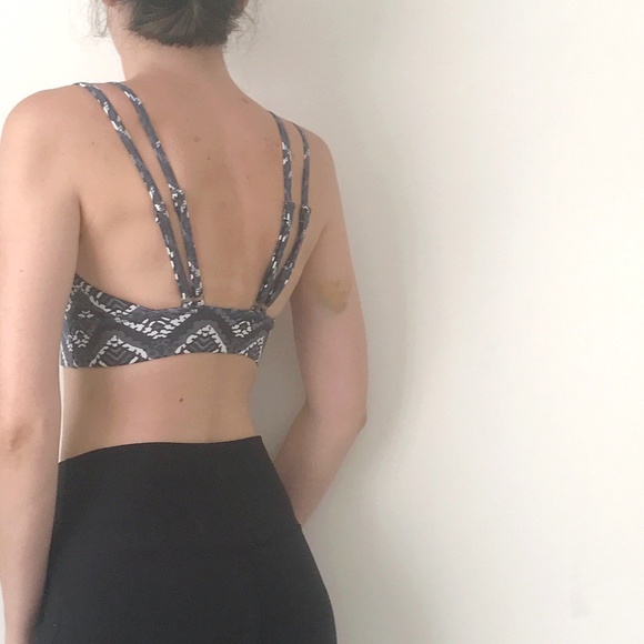 Maaji Blue Patterned Front Pocket Sport Bra - Picture 2 of 4